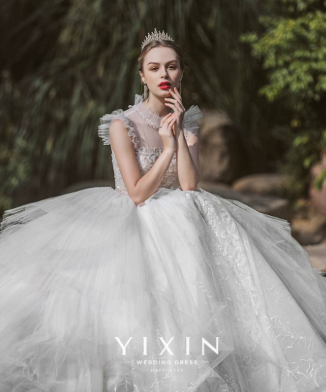 今年流行的的婚纱礼服图片 时尚婚纱礼服图片大全