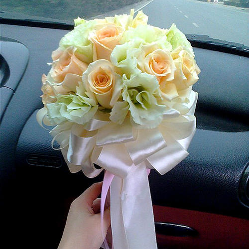 接到手捧花要说些什么 