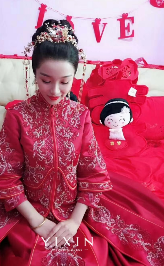 龙凤褂和秀禾服的区别是什么