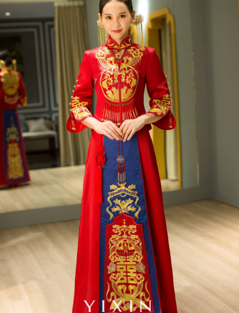 较新红色结婚礼服图片 中式新娘礼服图片大全