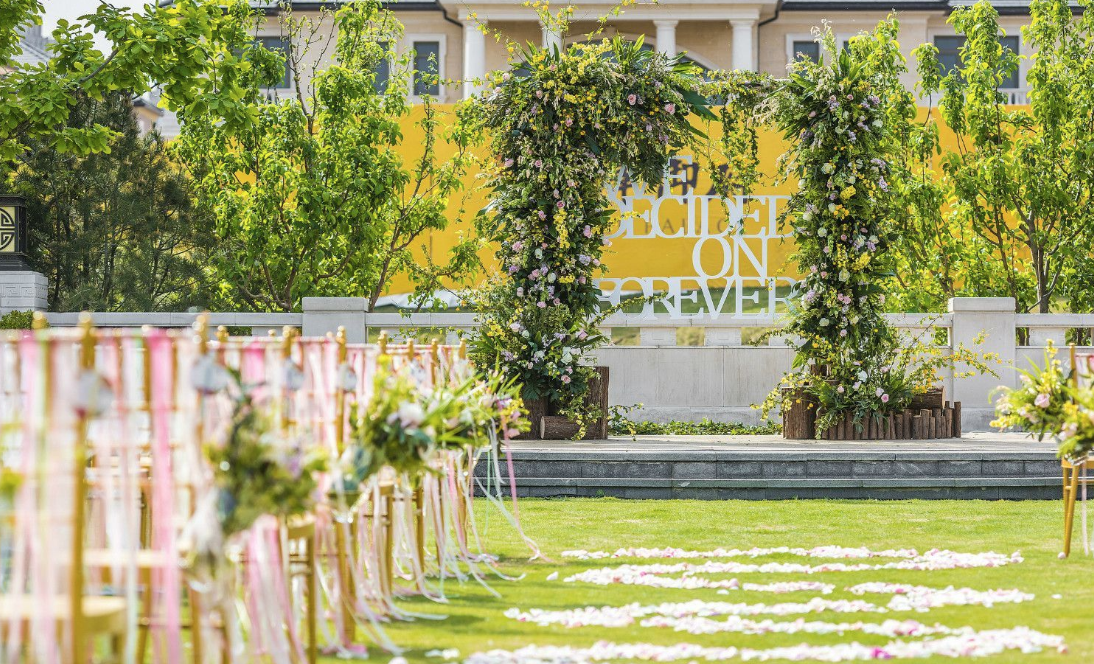 婚礼拱门布置图片气球