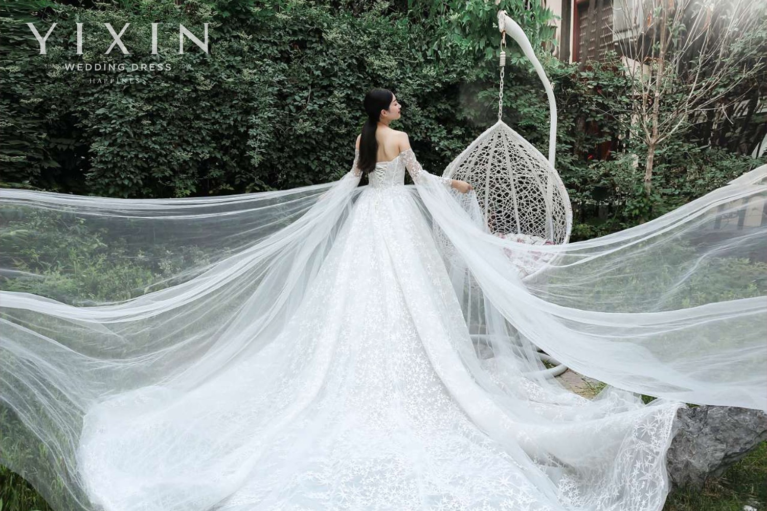 拍婚纱照发表的朋友圈