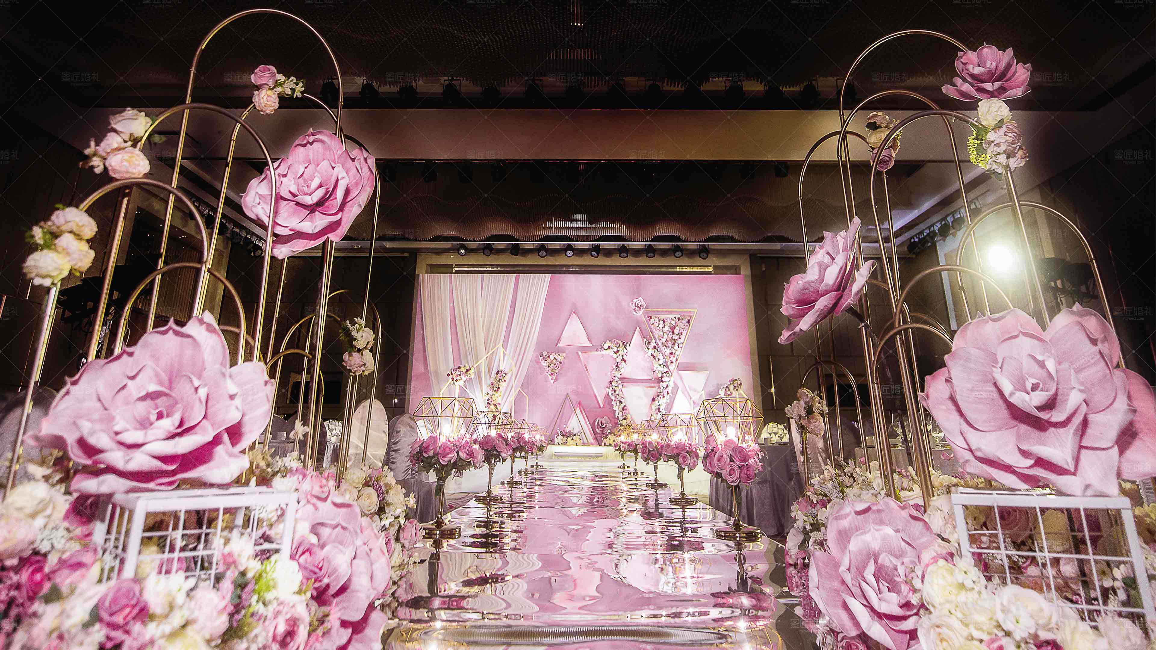 一般婚礼上跟拍要多少钱 一般拍结婚录像多少钱