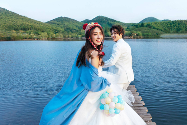 先拍婚纱照还是先领证 先领证还是先拍婚纱照