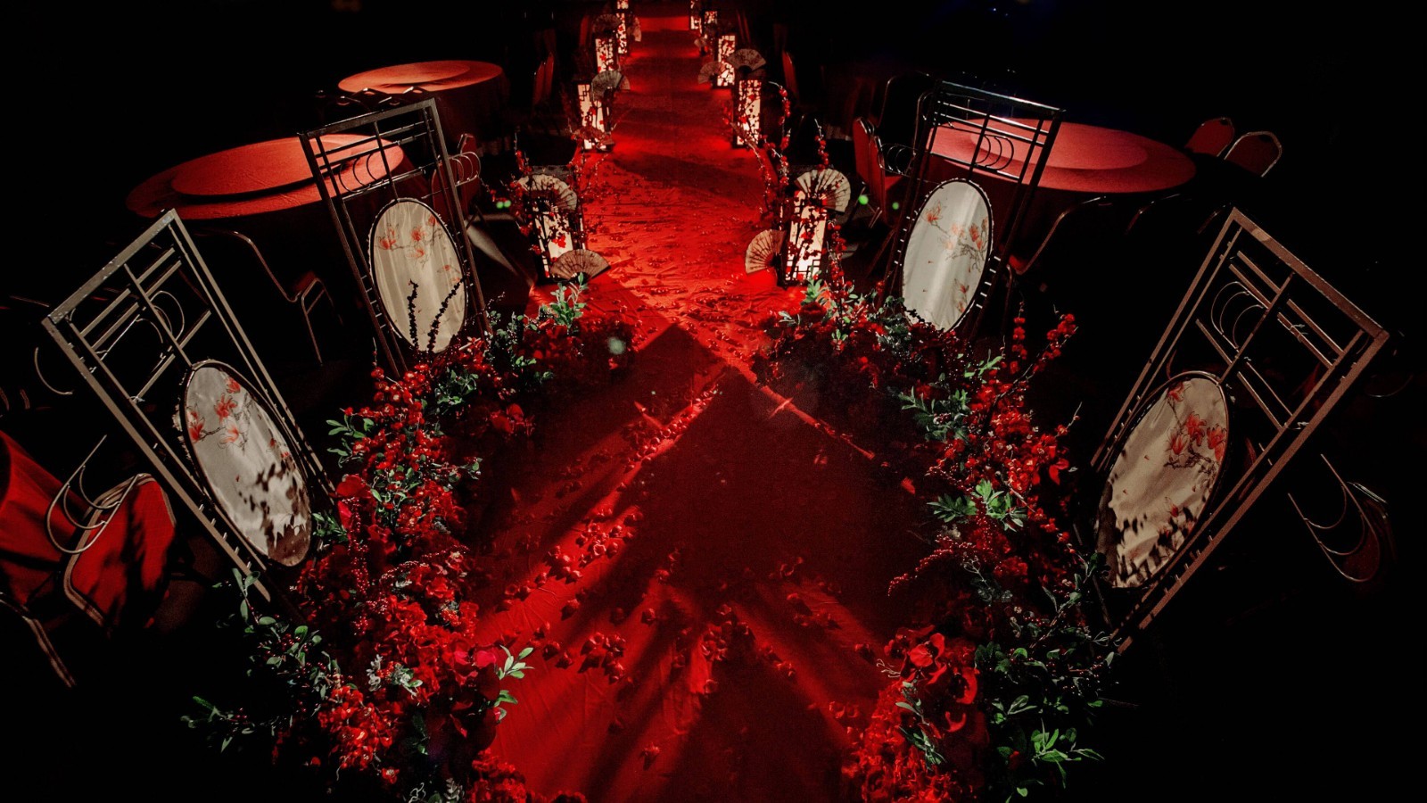 结婚伴郎应该干嘛