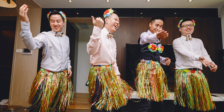 整伴郎新郎们刺激游戏