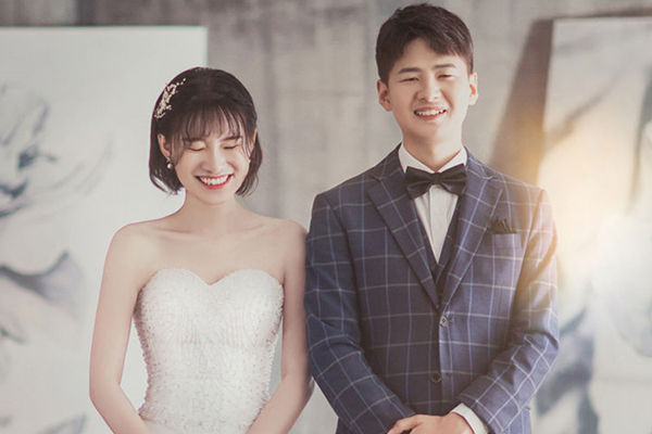 婚纱照发朋友圈说创意 拍了婚纱照发朋友圈