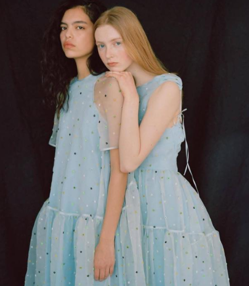 2020流行颜色衣服 2020春季穿搭技巧