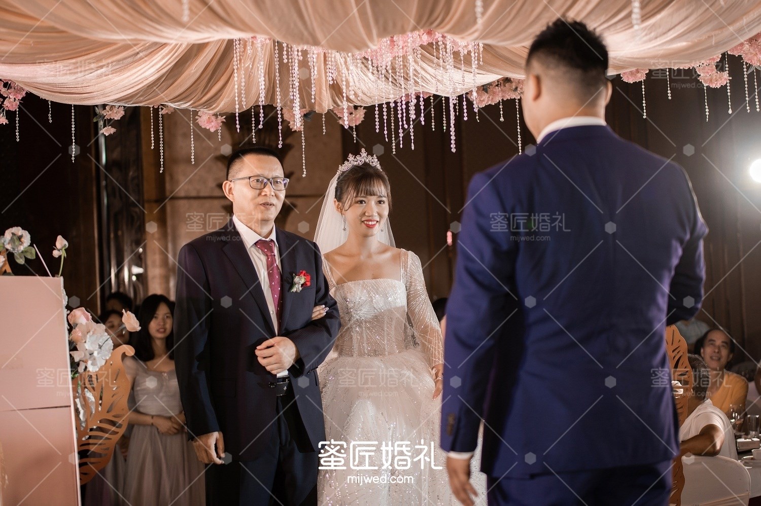 在婆家觉得委屈的句子