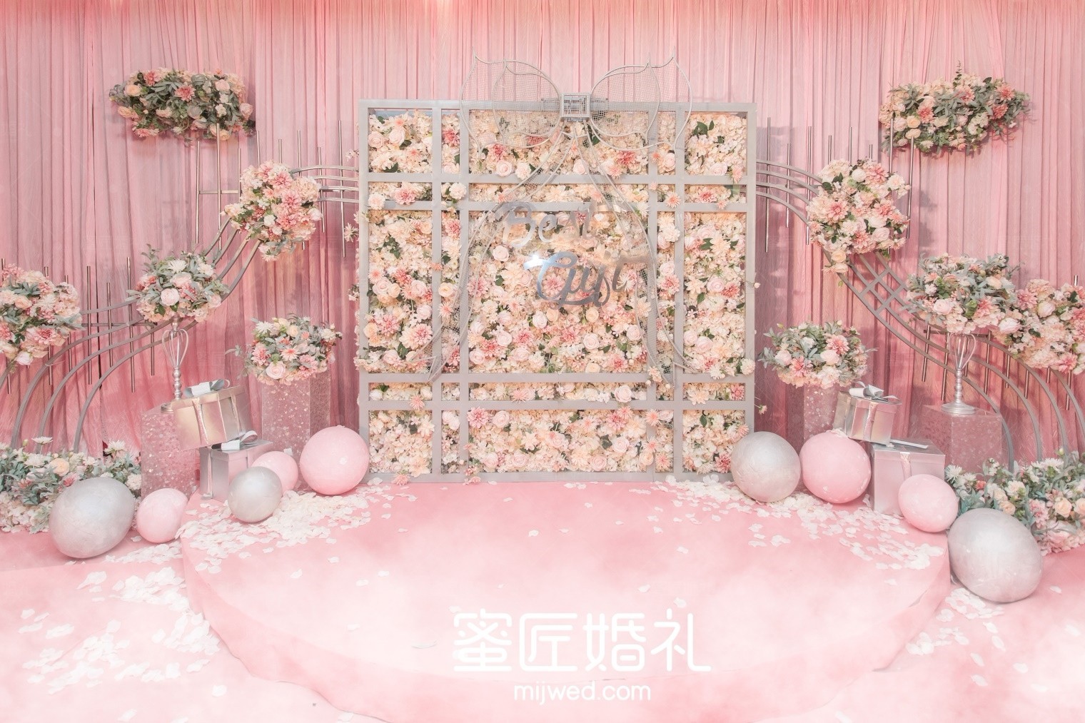 一般婚纱照是多少钱 室内婚纱照的价格