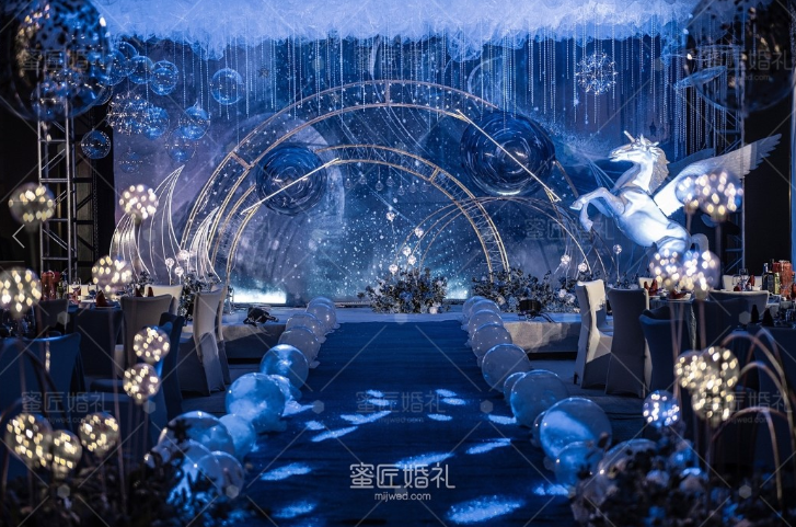 婚期定在元宵节后打一成语