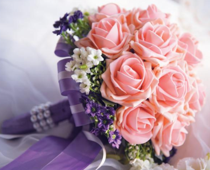 婚礼收到手捧花如何发朋友圈