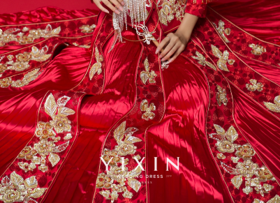 女方压箱底的衣服谁买 女方压箱底的衣服一般谁买