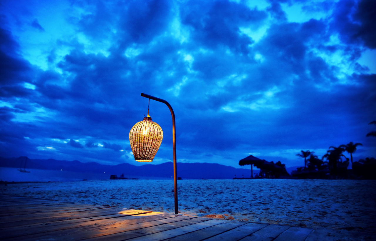 夫妻二十年结婚纪念日礼物 二十年结婚纪念日送老婆礼物