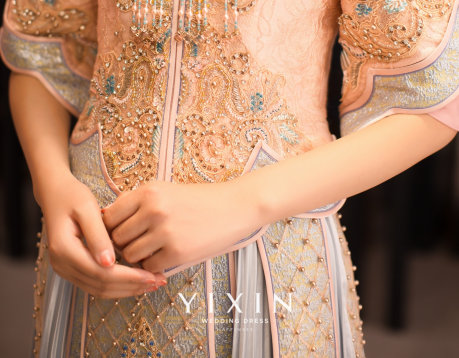 适合订婚的礼服有哪些 女生订婚穿衣服