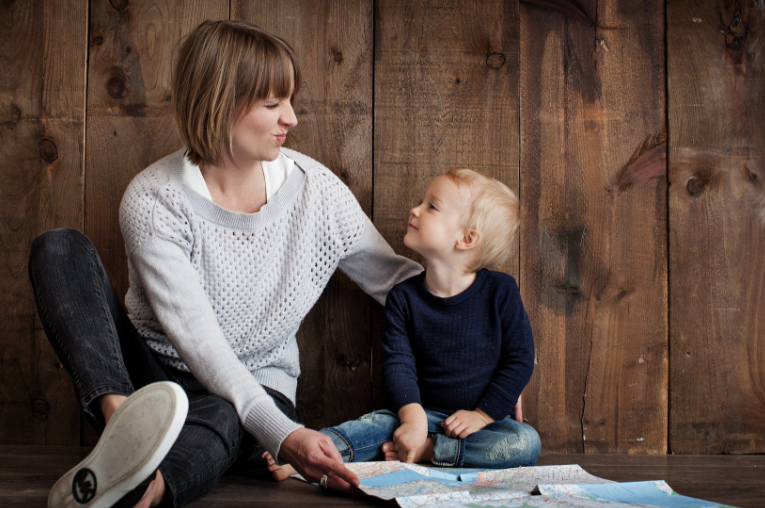 感慨孩子长大的句子简短 朋友圈感慨孩子长大的句子