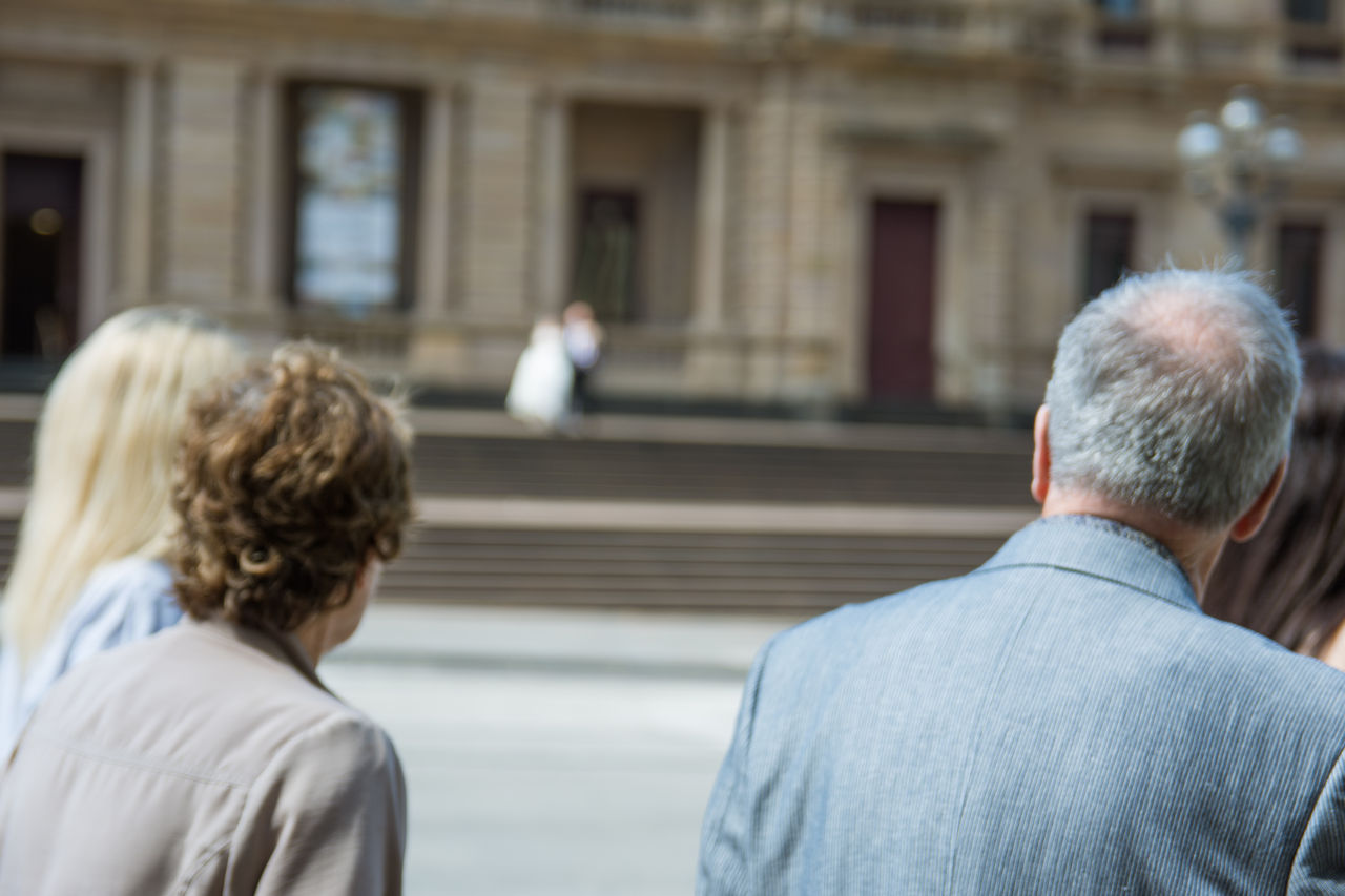 金婚怎么给老人庆祝
