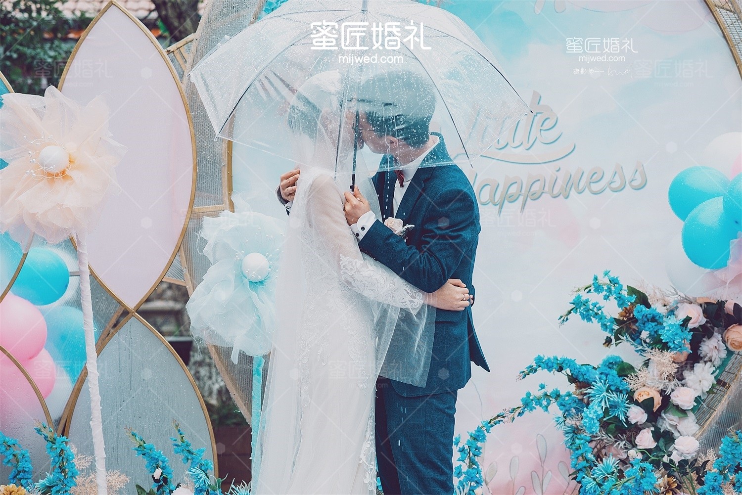 订婚和结婚戒指要分开买吗