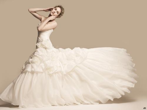 新娘穿什么婚纱好看 结婚穿什么婚纱好看