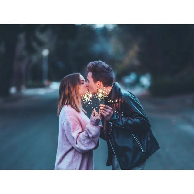 女结婚戒指戴哪只手