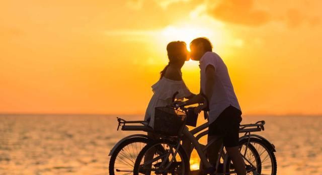 结婚10年朋友圈怎么发