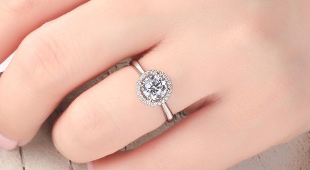 三克拉钻戒多大