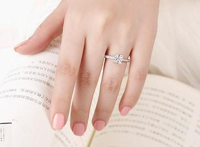 为什么别人唱歌那么好听