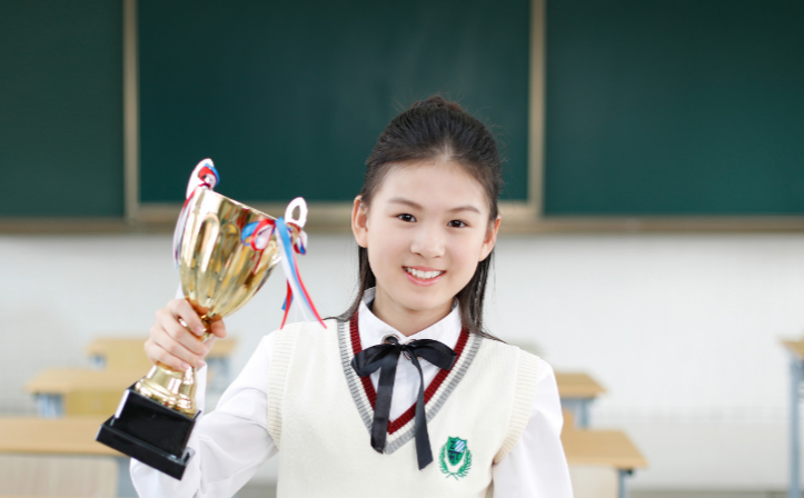 夸女儿小棉袄赞美句子 