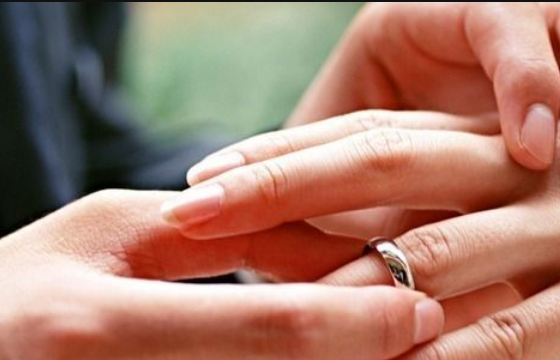 婚礼证婚人致辞简短范文