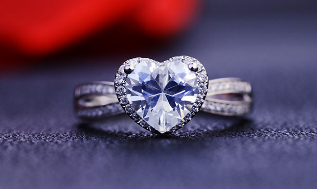 关于珠宝的唯美句子