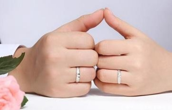 戒指刻字刻什么好