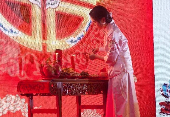 中式婚礼仪式需要喜中式婚礼喜娘有什么要求