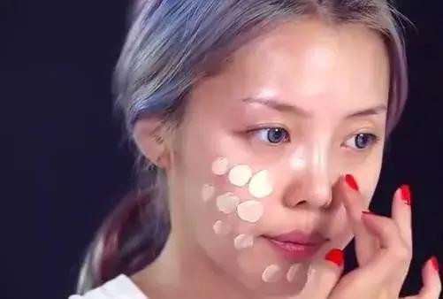 化妆步骤的先后顺序 擦化妆品的正确步骤