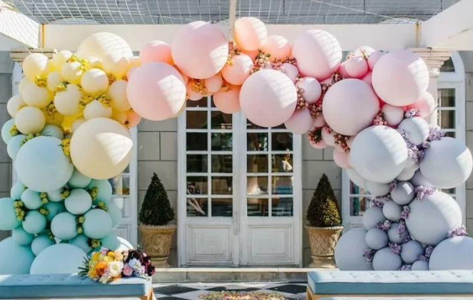  朋友圈发满月邀请通知