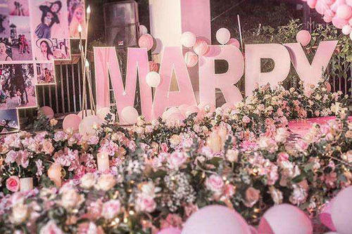 520号求婚怎么样 情人节怎么求婚比较好