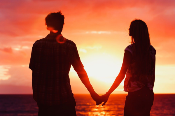 二周年纪念日的说说 结婚二周年朋友圈话语