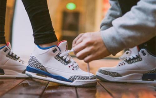 逗男生开心的小套路 逗男朋友开心的小技巧