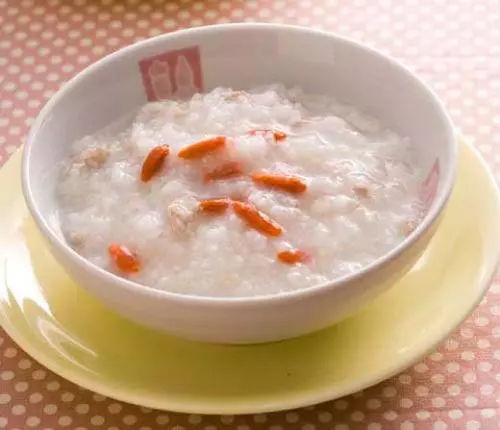 五个月添加辅食早吗