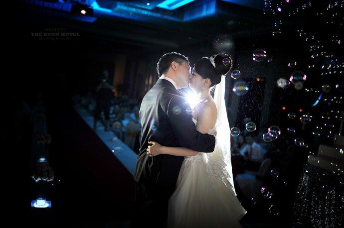 婚礼跟妆要多少钱 婚礼跟妆师价格