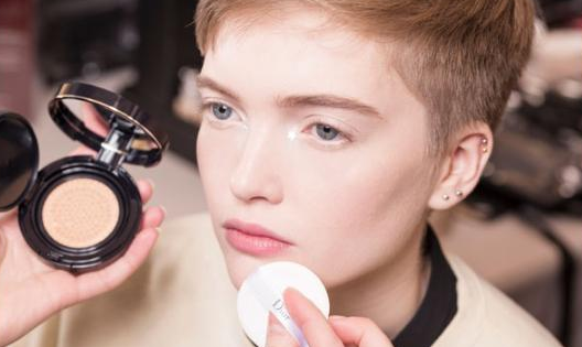 简单化淡妆的正确步骤