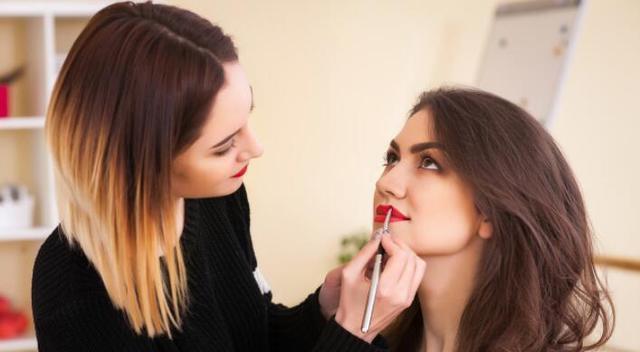 化淡妆的具体步骤