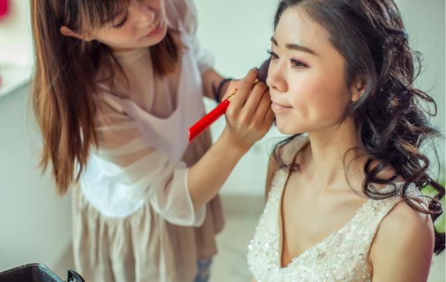 结婚当天有必要找跟妆师吗
