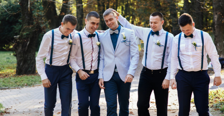 伴郎接亲时如何叫门 