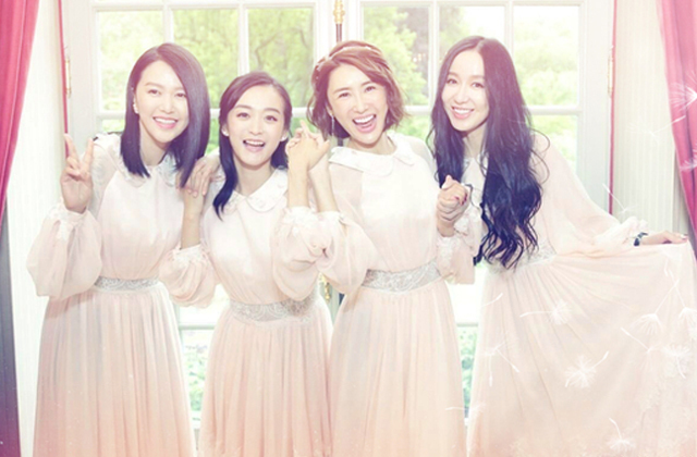 伴娘可以穿红色鞋子吗