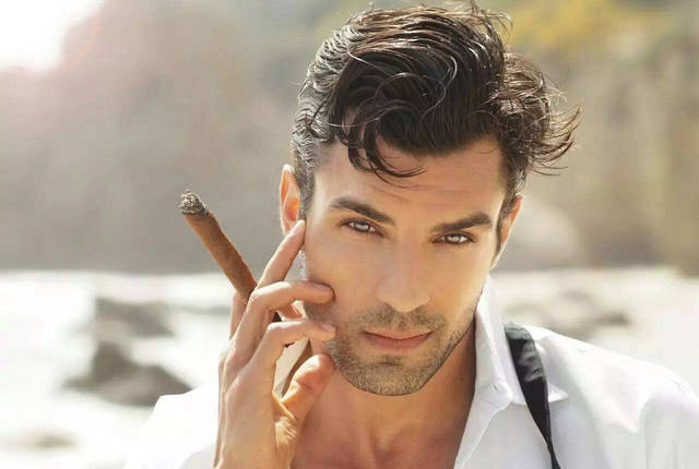 水瓶男放不下你的表现