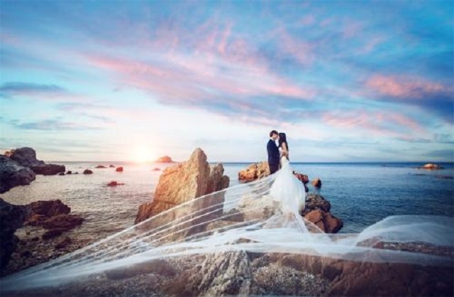 婚纱照摆台有用吗 婚纱照摆台照片怎么选