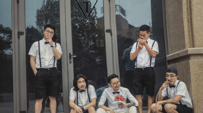 伴娘堵门创意小游戏