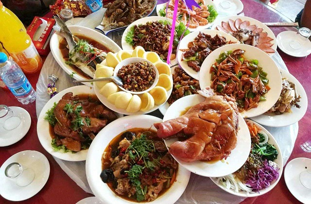 10人一桌标准宴会菜单 婚宴菜单设计原则