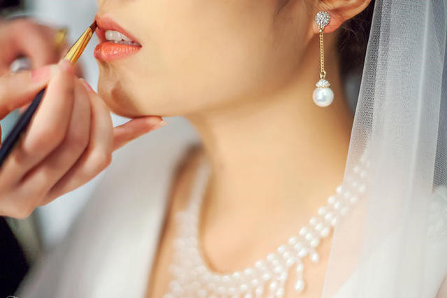 婚礼化妆师多少钱