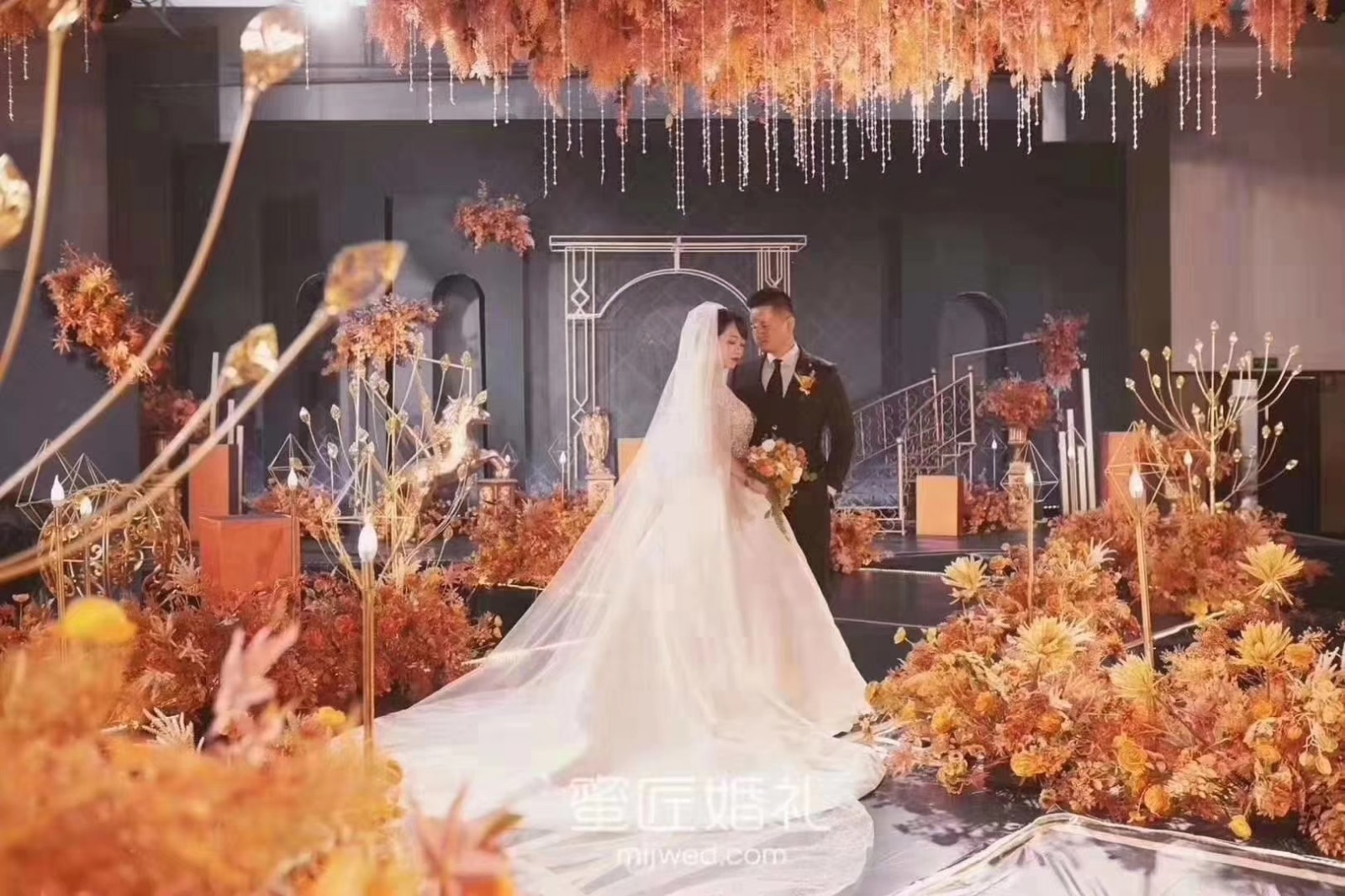 2020流行婚纱款式